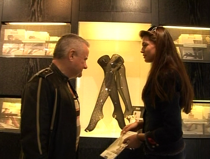 Monica si Irinel aveau pareri diferite despre... ciorapi