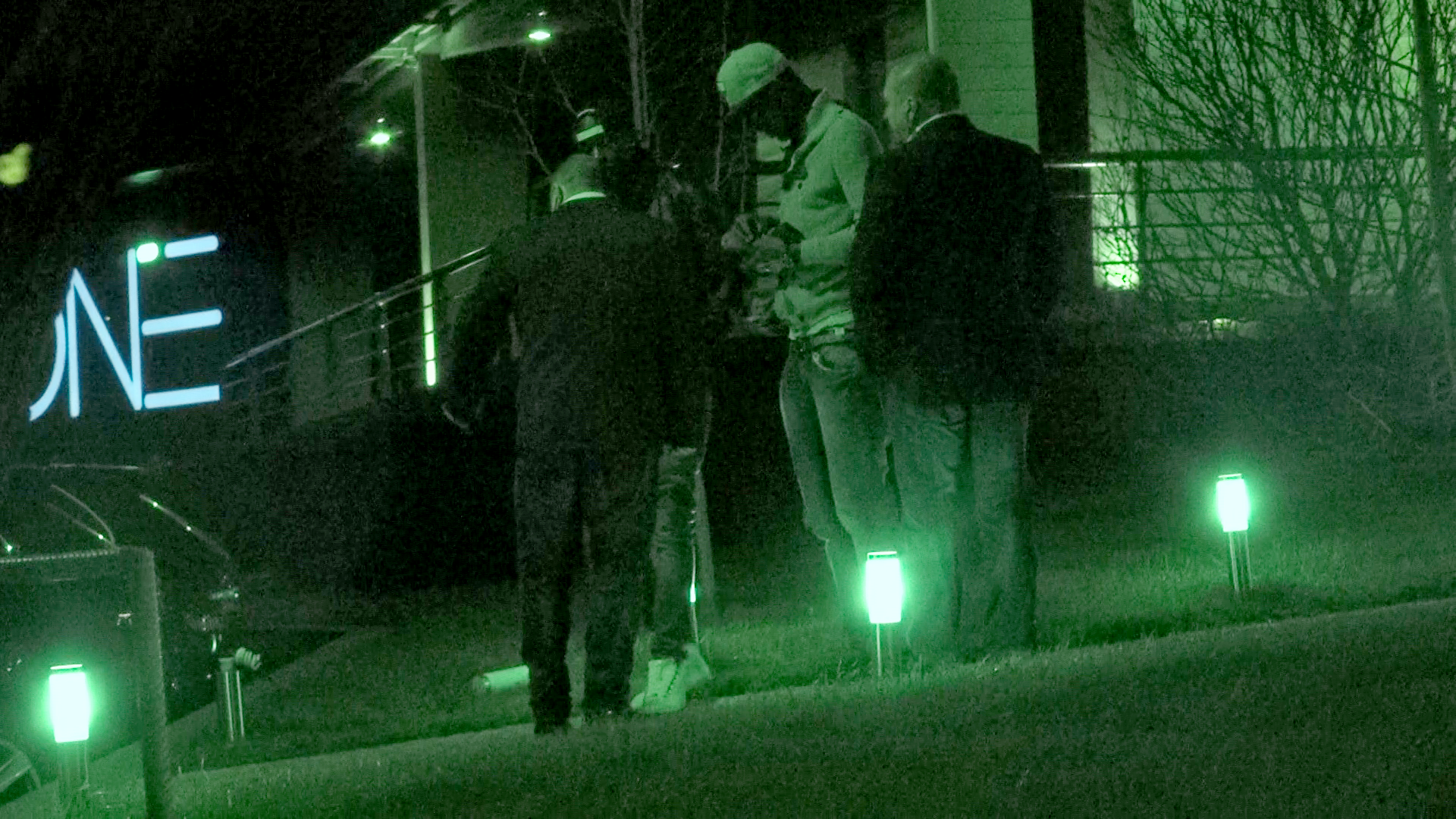 Initial, Dore a vrut sa plateasca pentru gestul necugetat al lui Pablo De Lucas, care a rupt stalpii de iluminat