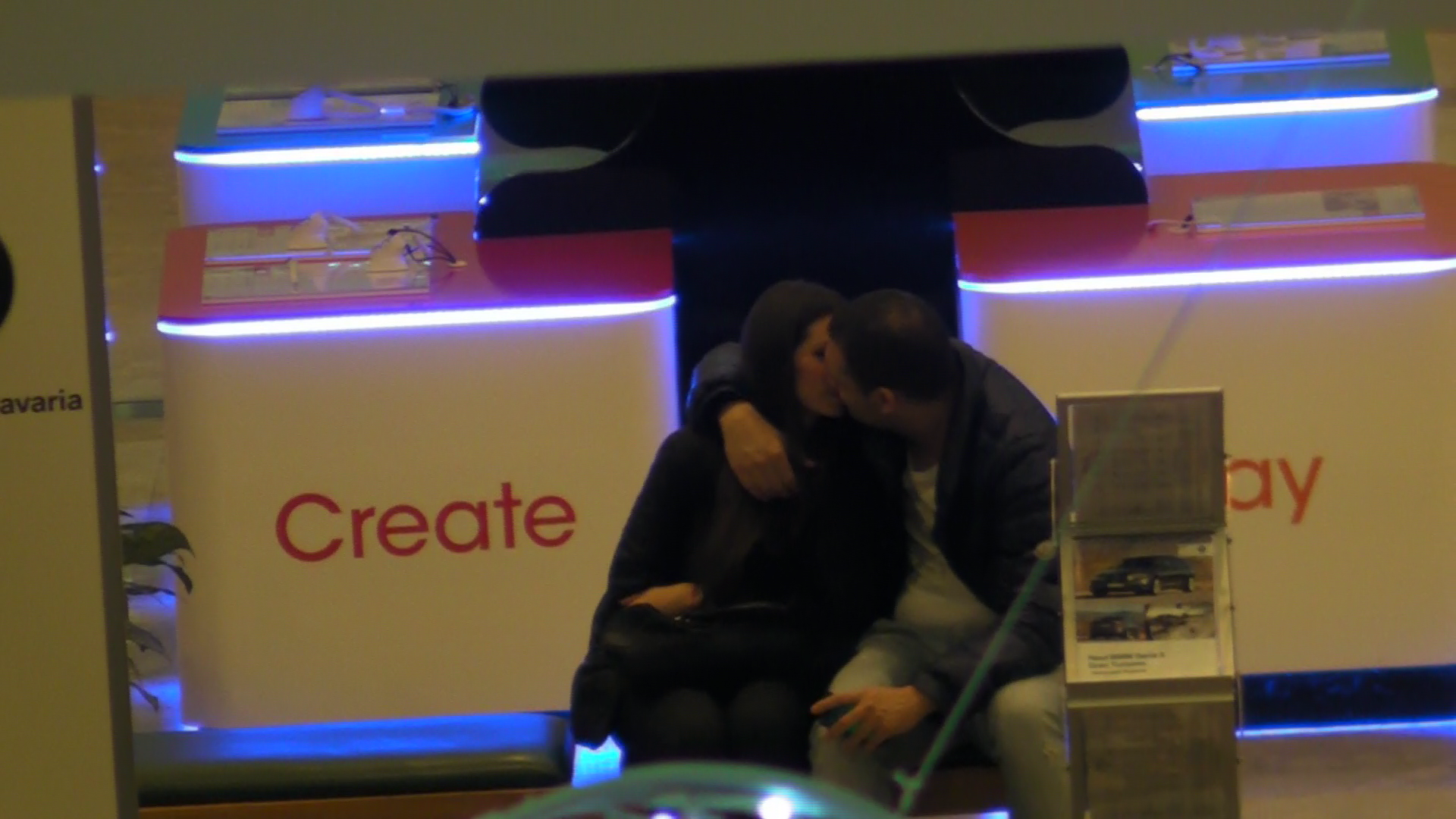 Dupa minute in sir de explicatii, Iuliana s-a ales cu o sarutare