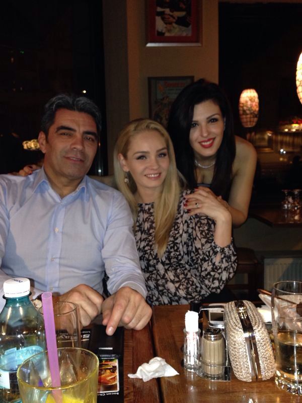 Diana da semne ca se intelege foarte bine cu nasa de schimb