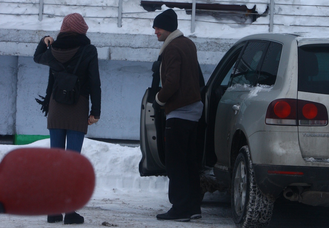 Sorin si satena au venit la mall cu masina lui
