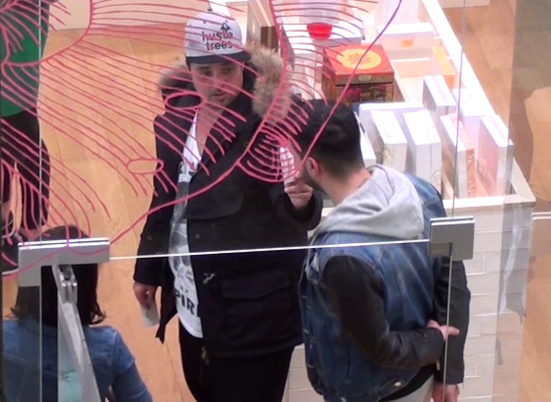 Tudor a facut obrajori si burta