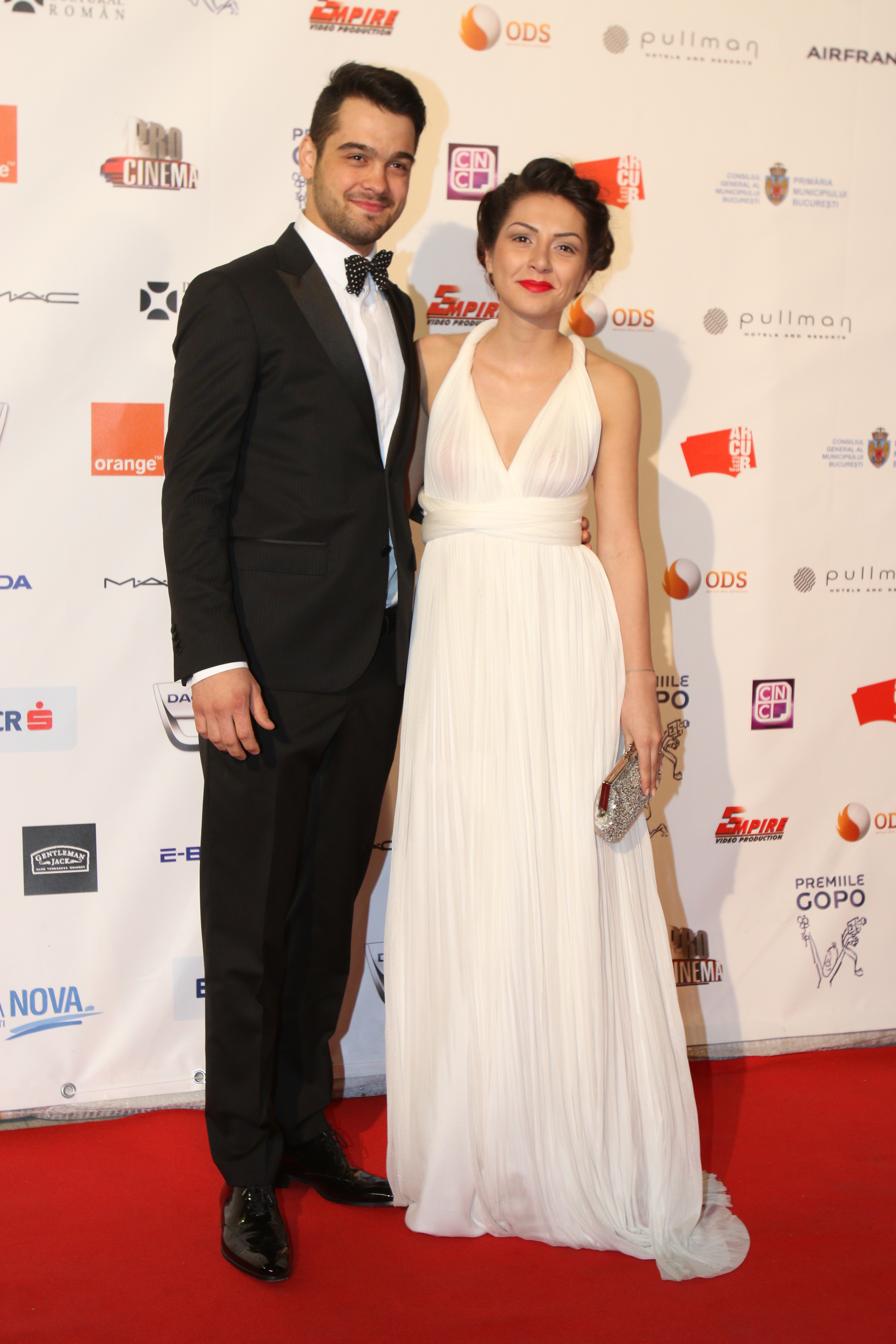 Actorul a fost nedespartit de domnisoara bruneta