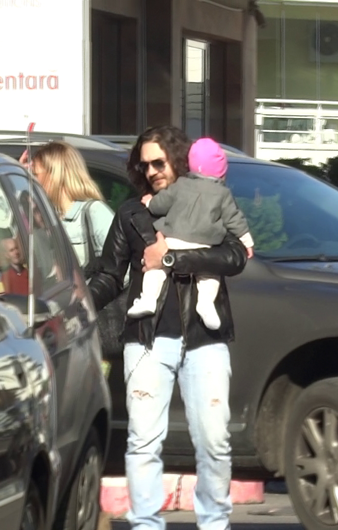 Florin Dumitrescu si fetita - 3