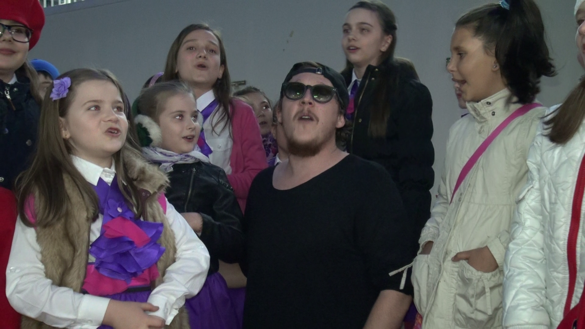 What's Up a cantat live alaturi de copiii din corul Bravissimo