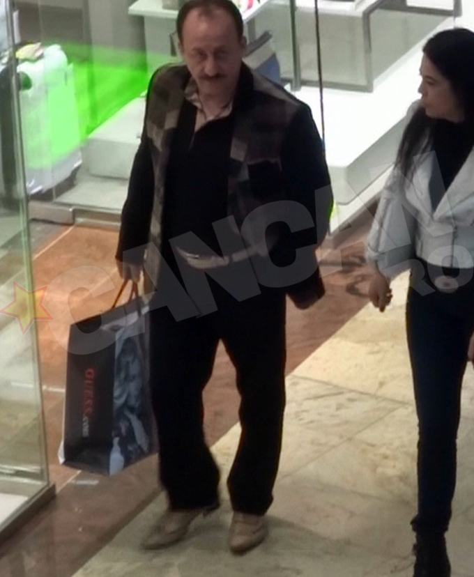 Patronul Rapidului parca se imbraca din colectia 