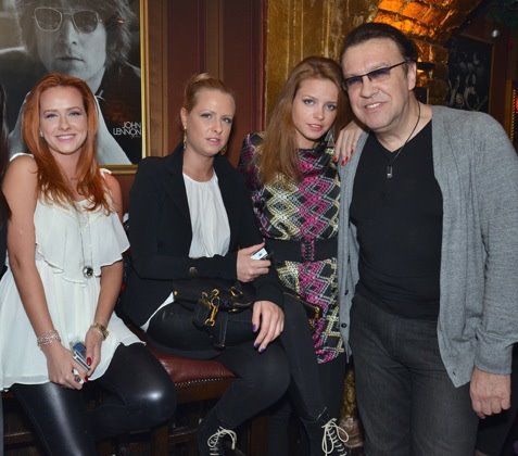 Cotabita este mandru de fetele lui