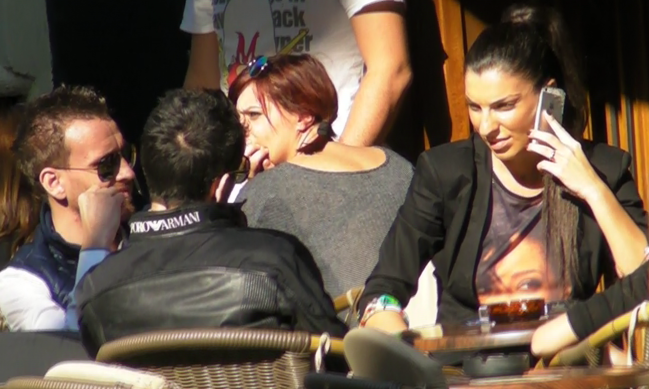 Privirile celor doi nu s-au intersectat deloc