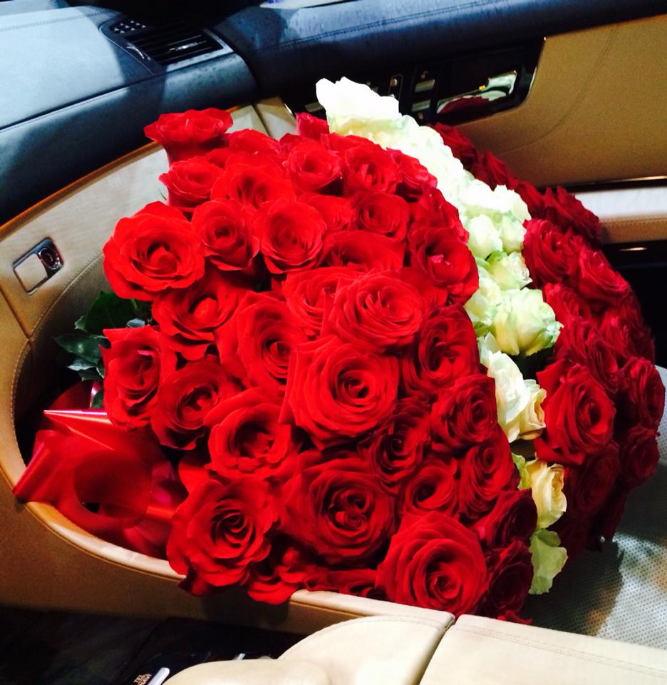 Fotbalistul s-a laudat cu bughetul pentru Madalina pe site-ul lui de socializare