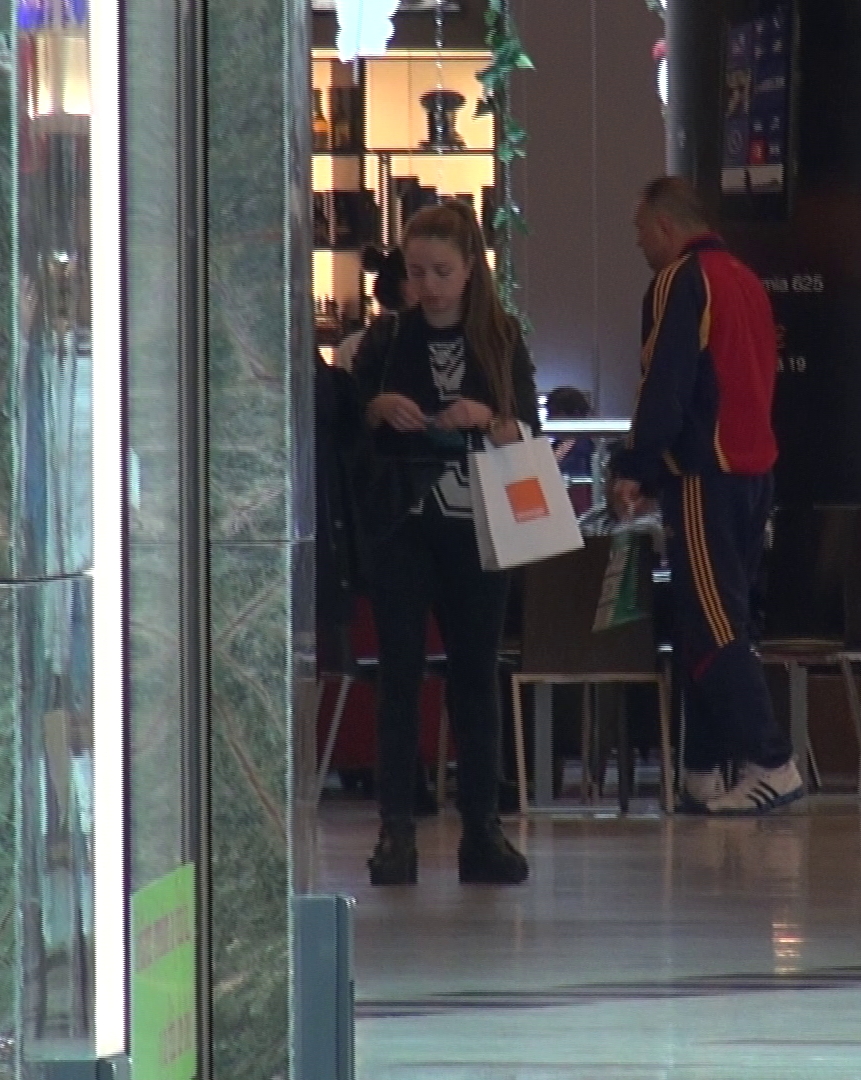 Dan Petrescu si fetele - 7