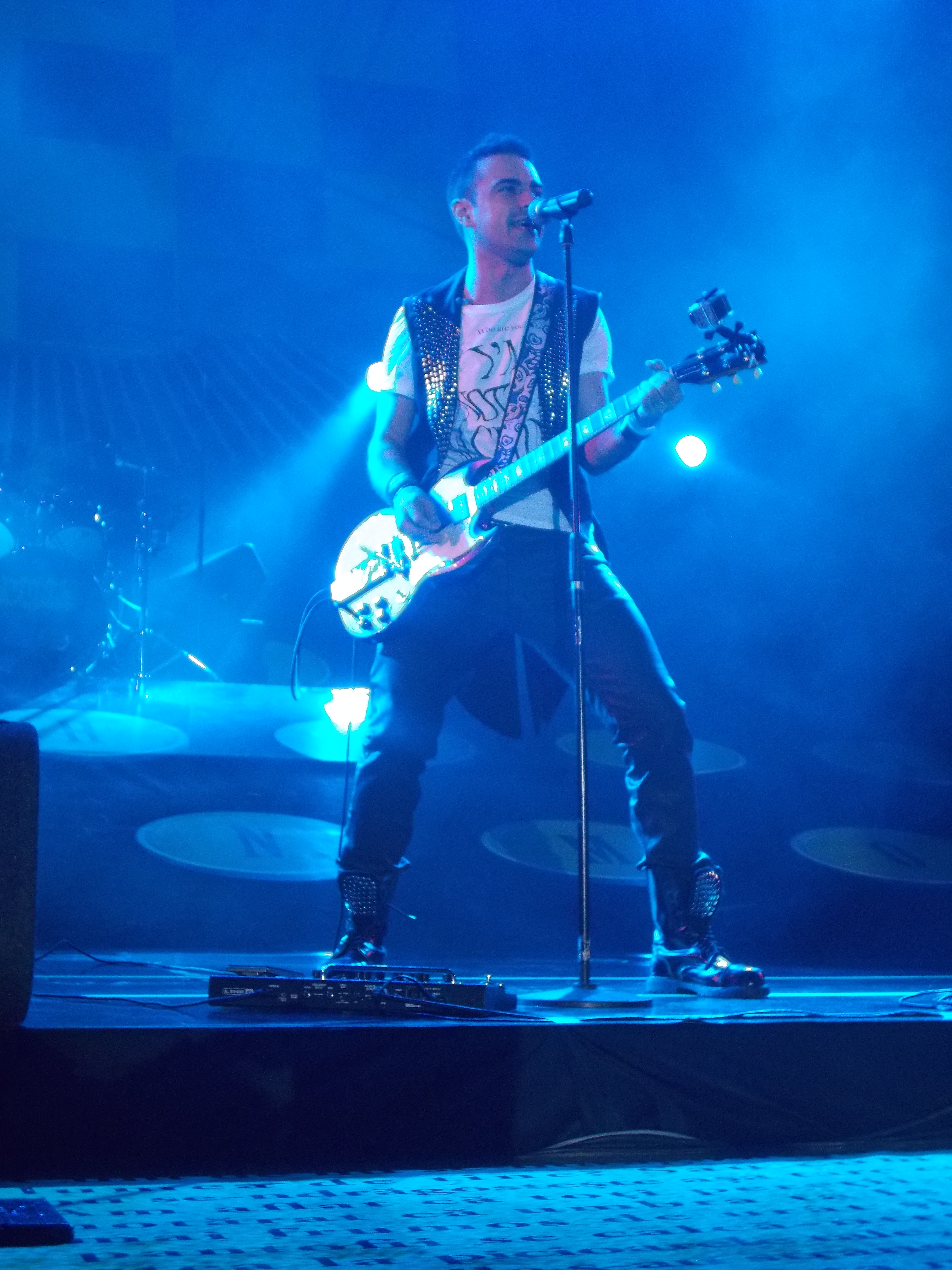 Cand se afla pe scena, Cornel Ilie este cel mai fericit om din lume