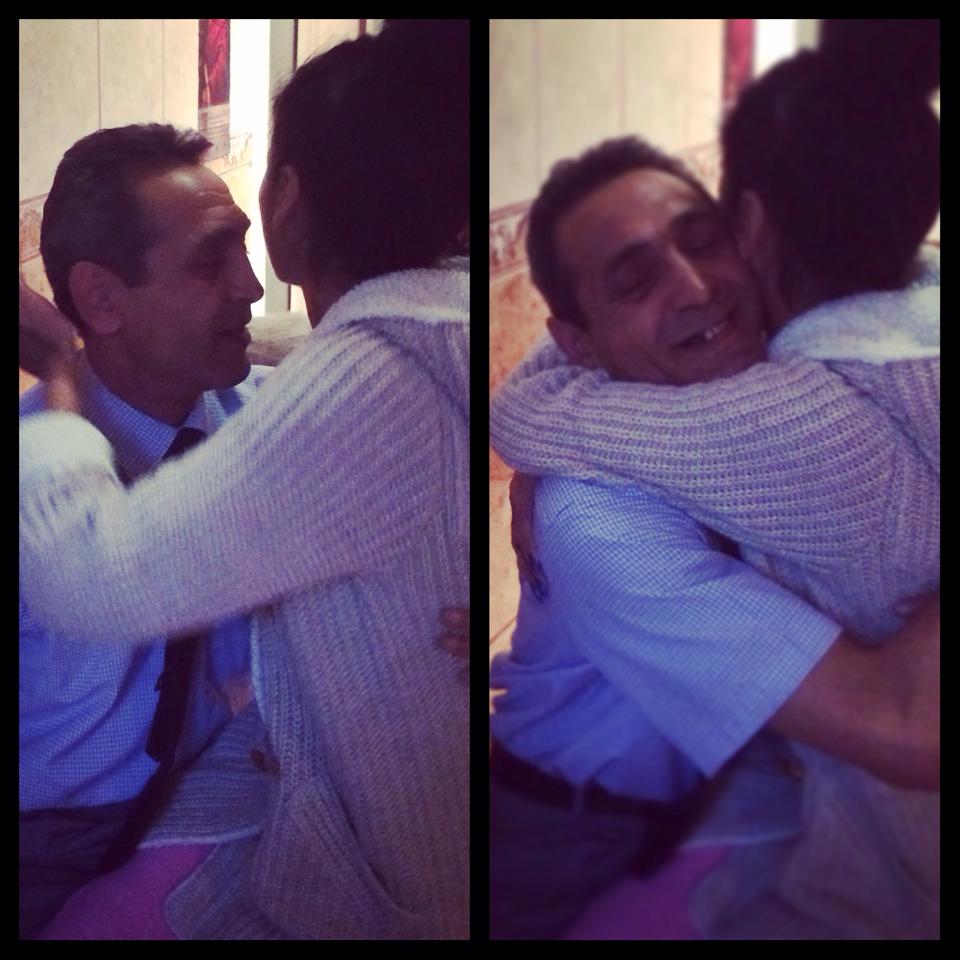 Alina este fericita ca si-a revazut tatal dupa doi ani