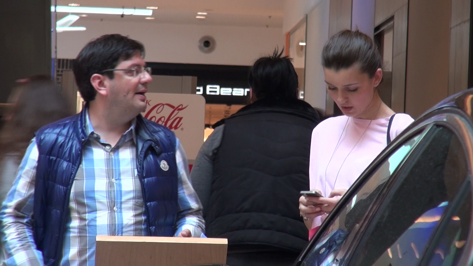 Nicolae Banicioiu si sotia lui, Mihaela, au iesit la shopping in mall