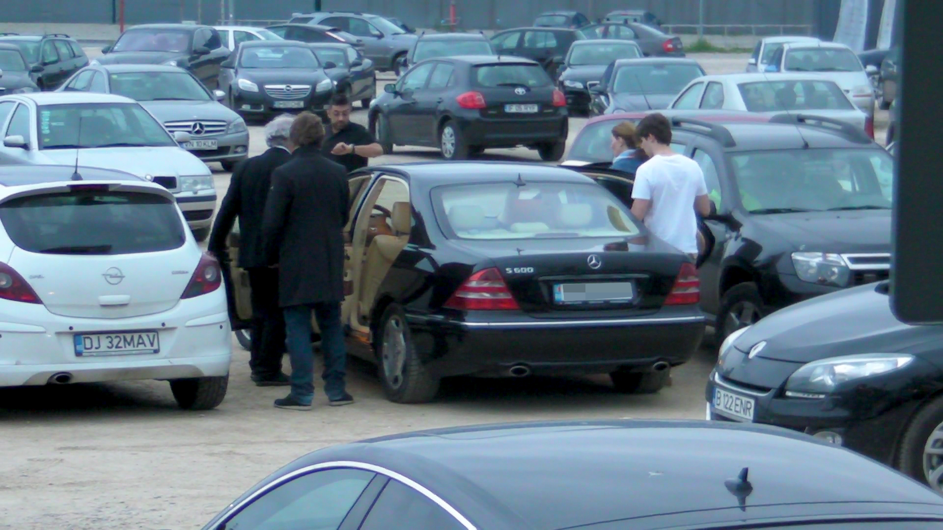 Jean Valvis nu si-a luat sofer, ci a preferat sa urce el la volan