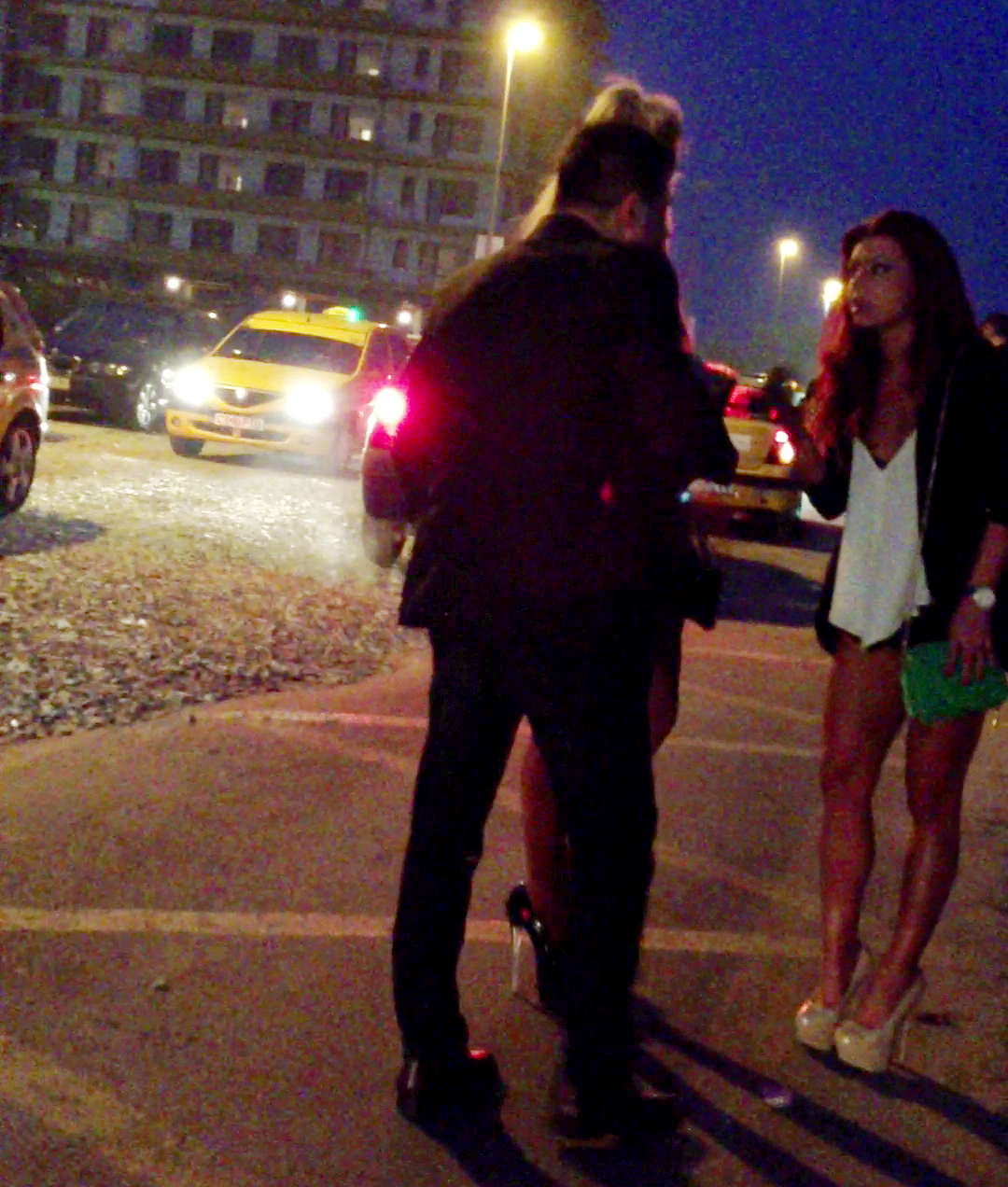 Cearta s-a aprins si a degenerat cu multe injuraturi si urlete