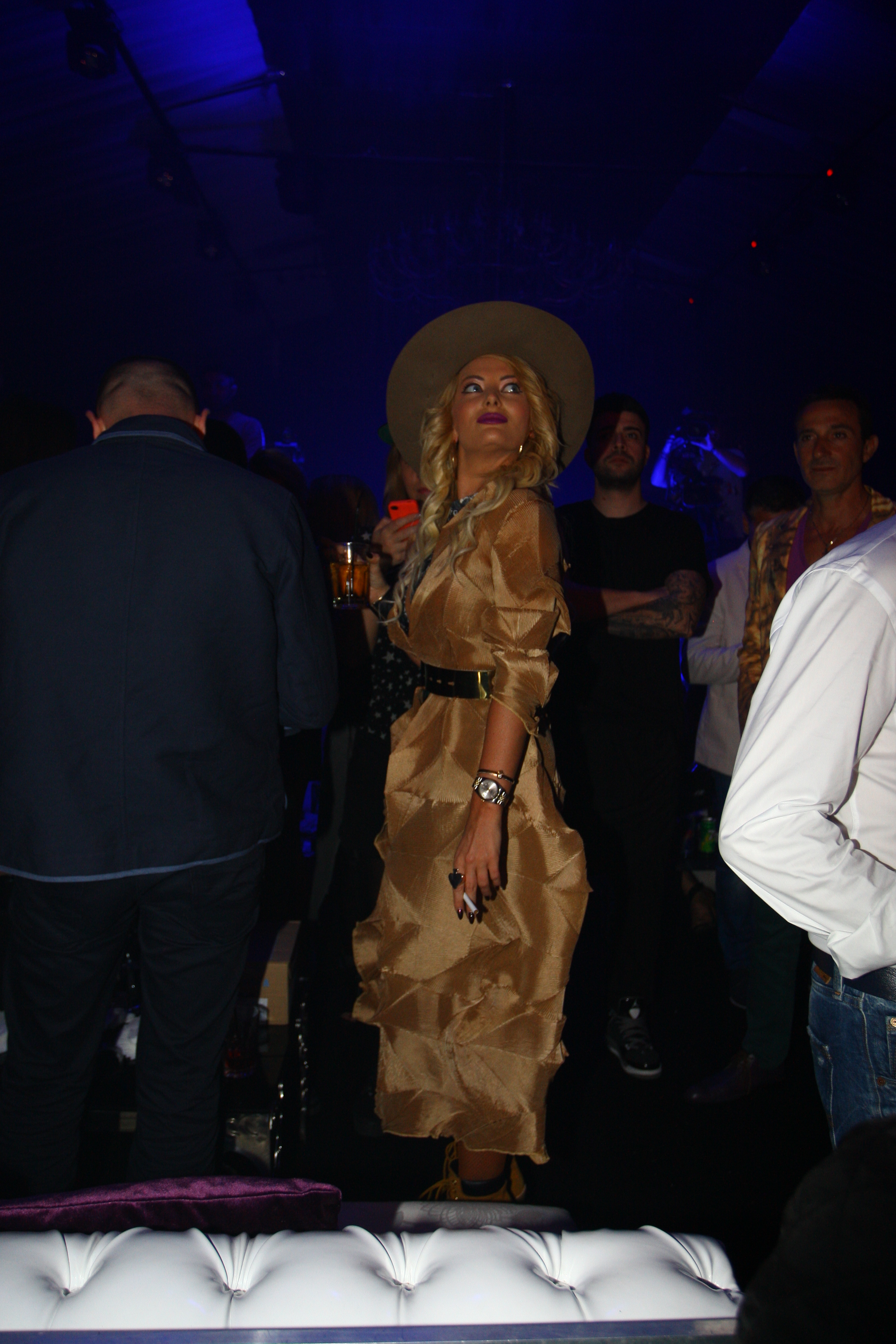 Delia s-a distrat pe cinste in clubul unde a venit sa sustina un recital