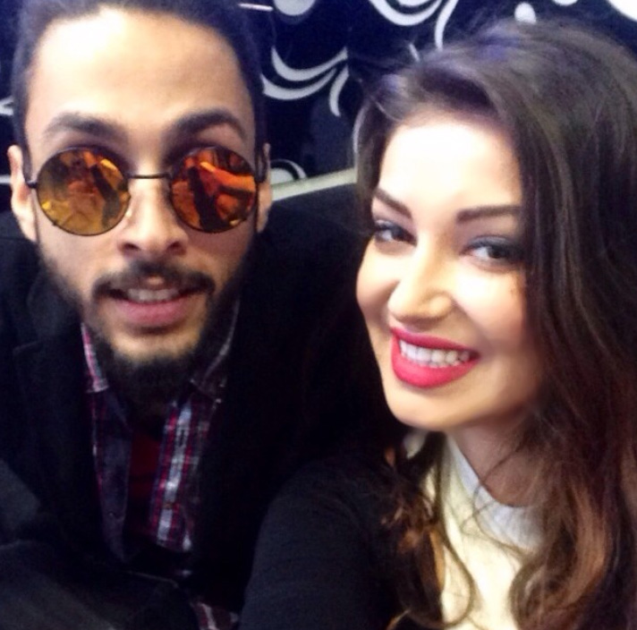 Glance a inceput cu dreptul colaborarea cu Elena de la Mandinga, insa, se pare ca finalul nu a fost deloc cel scontat