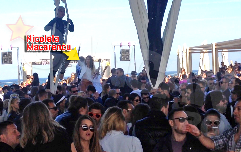 Nicoleta Macarencu s-a urcat pe masa pentru a dansa mai bine
