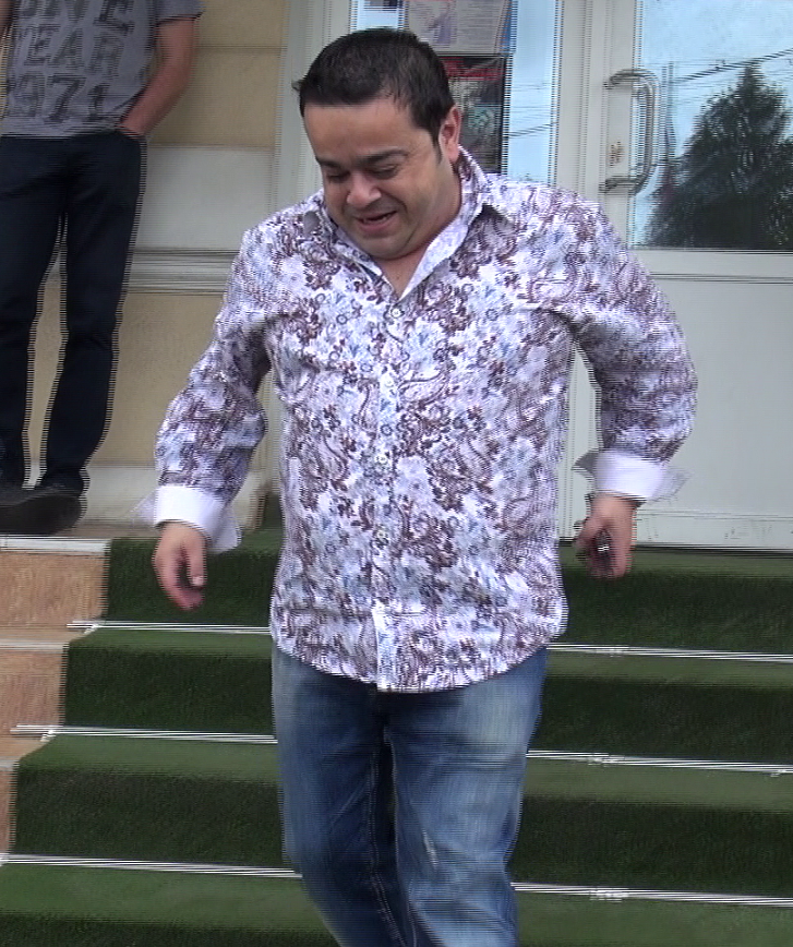 Adi Minune a iesit val-vartej din sectia de politie