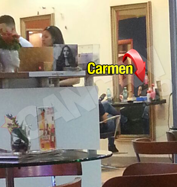 Fata lui Minune si-a facut unghiile intr-un salon dintr-un mall bucurestean