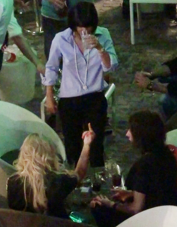 Delia a facut semne obscene la tarasa