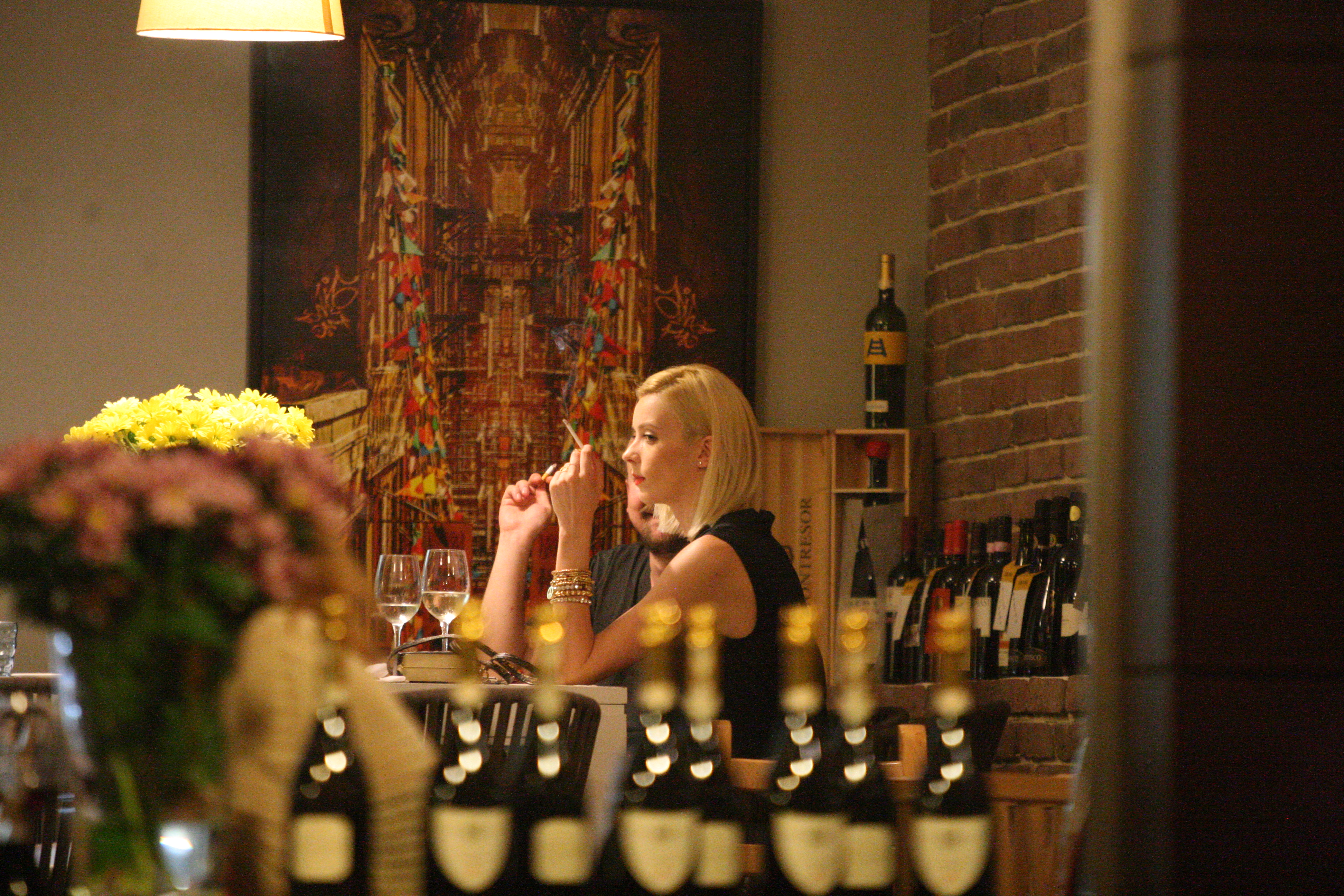 Diana si insotitorul ei au fumat cot la cot