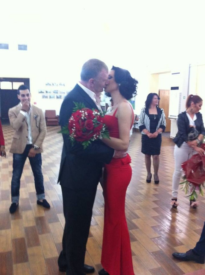 Tolea s-a casatorit civil in urma cu o saptamana