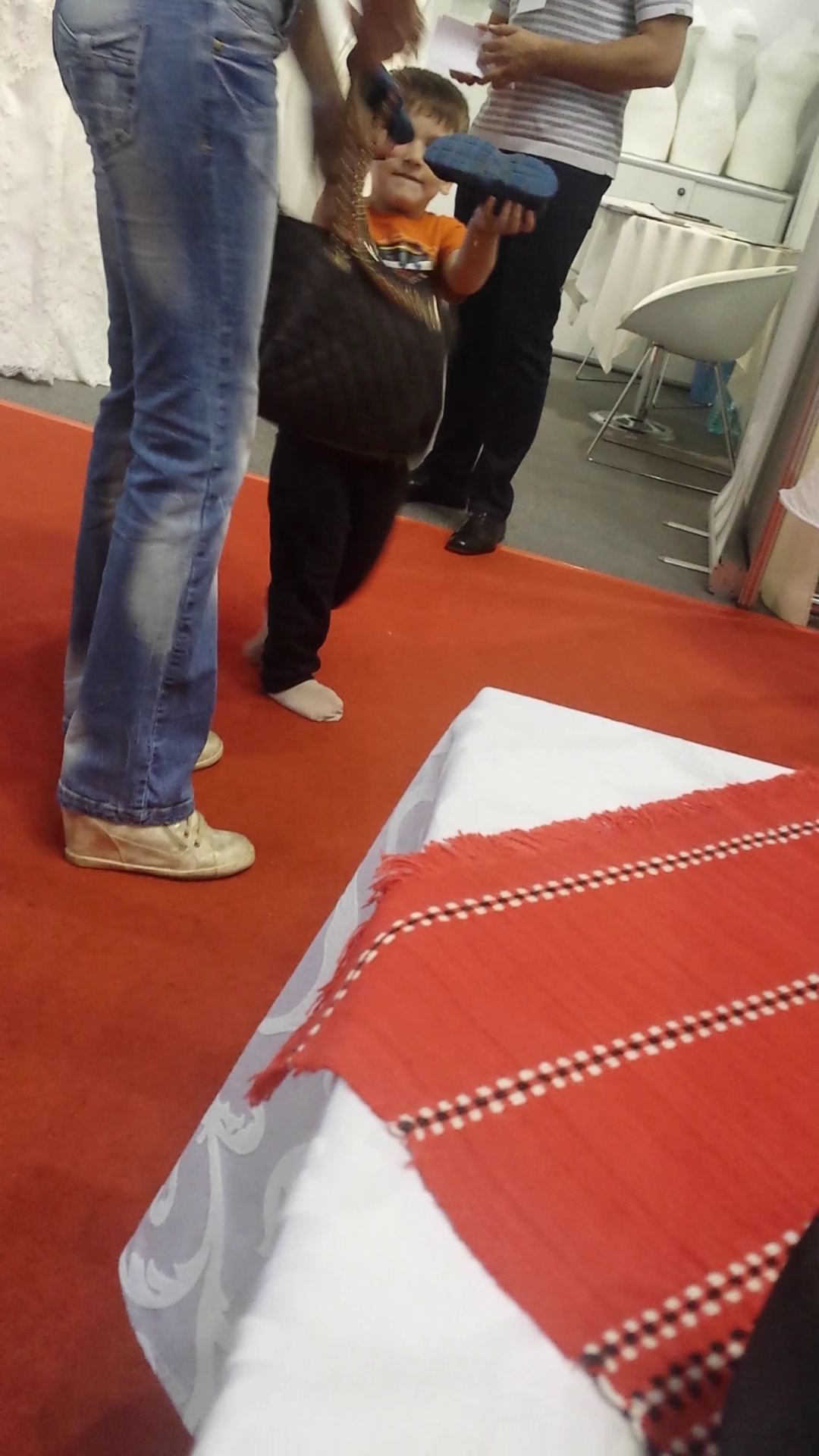 Micutul Sasha n-a stat locului o clipa