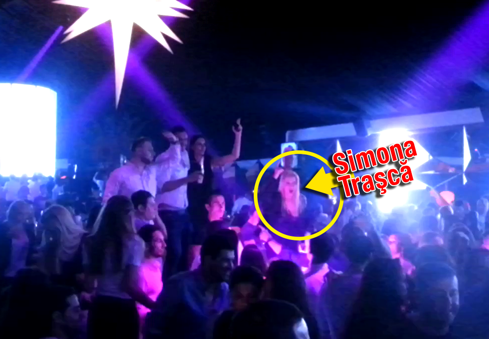 Blonda a petrecut pana in zori