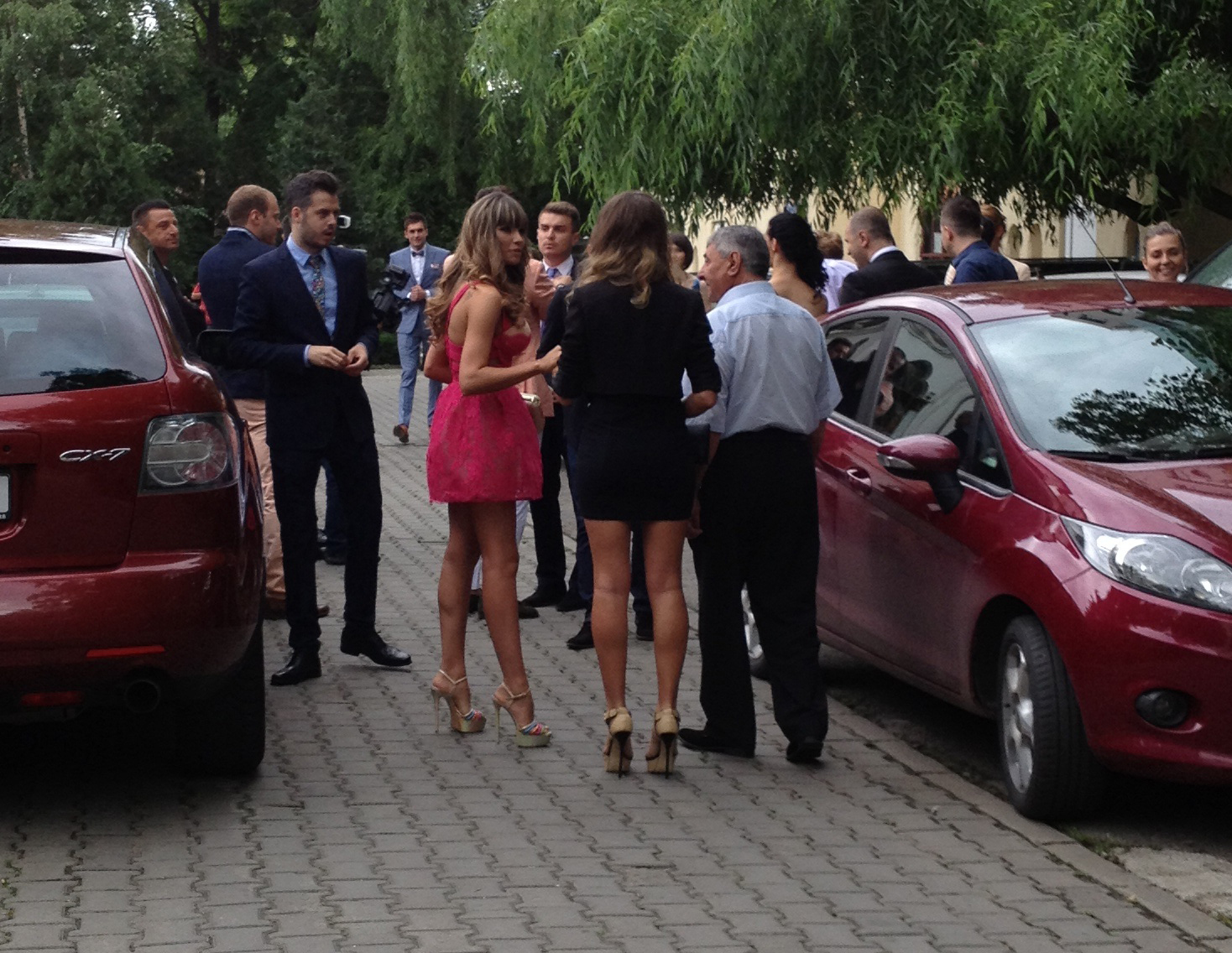 Doar cativa prieteni si cateva rude au fost alaturi de fotbalist si de iubita lui, la botezul fiului lor