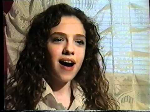 Iulia a facut furori dupa ce a interpretat melodia 