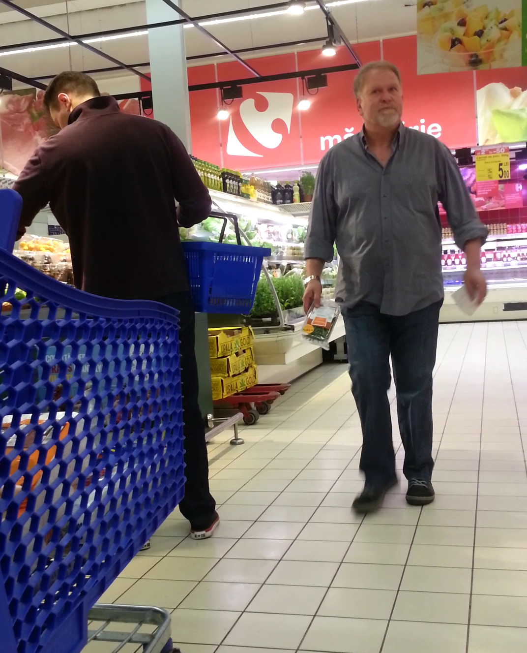 Chef Antonio Passarelli cumpara si o caserola cu rucola