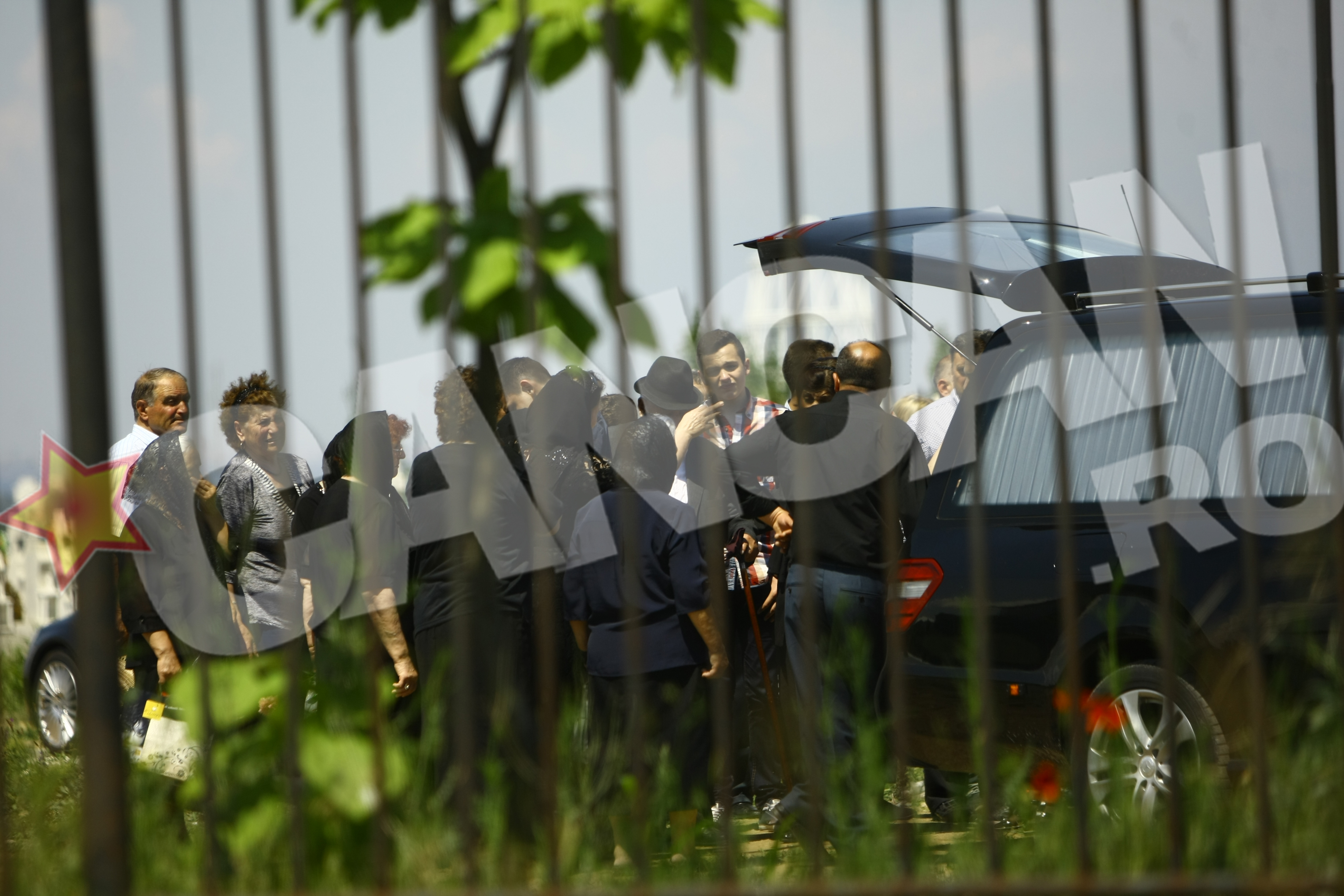 Familia Simonei a participat la inmormantarea unui unchi la care sportiva tinea foarte mult