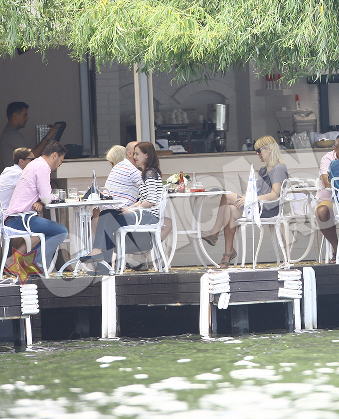 Viceguvernatorul si fosta lui partenera nu au fost insotiti de copiii lor