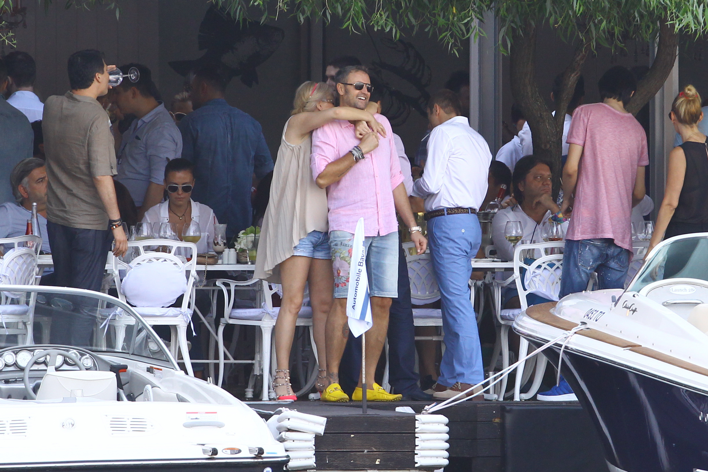 Prietenii i-au dus dorul lui Catalin