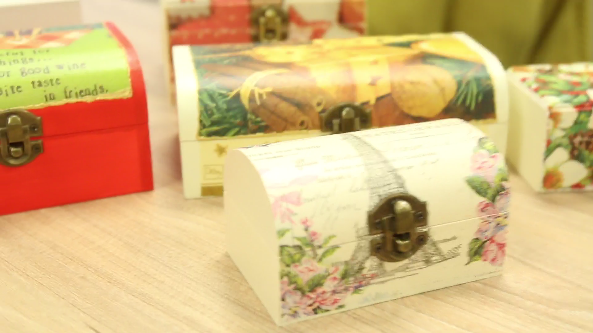 Acestea sunt cutiile de bijuterii confectionate de Diana