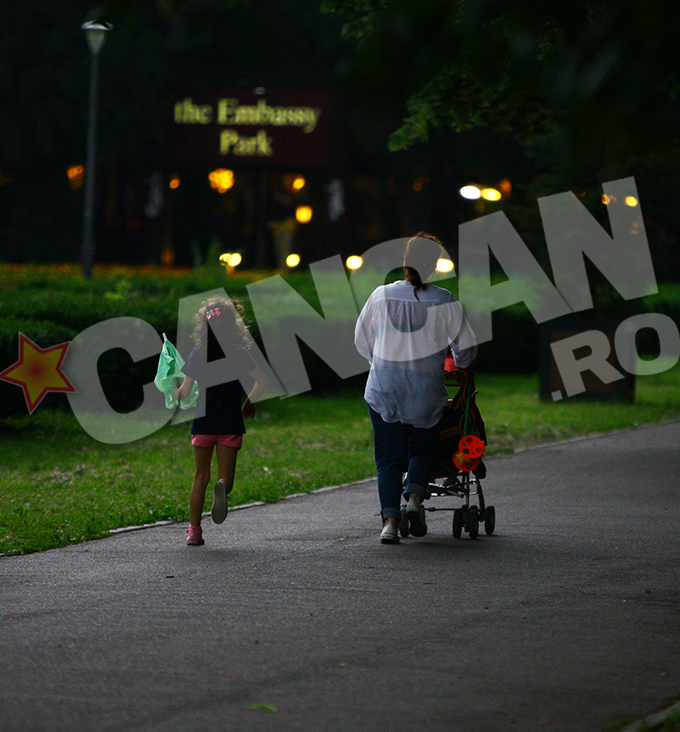 Cand a inceput furtuna, Luminita si fiica ei au inceput sa alerge