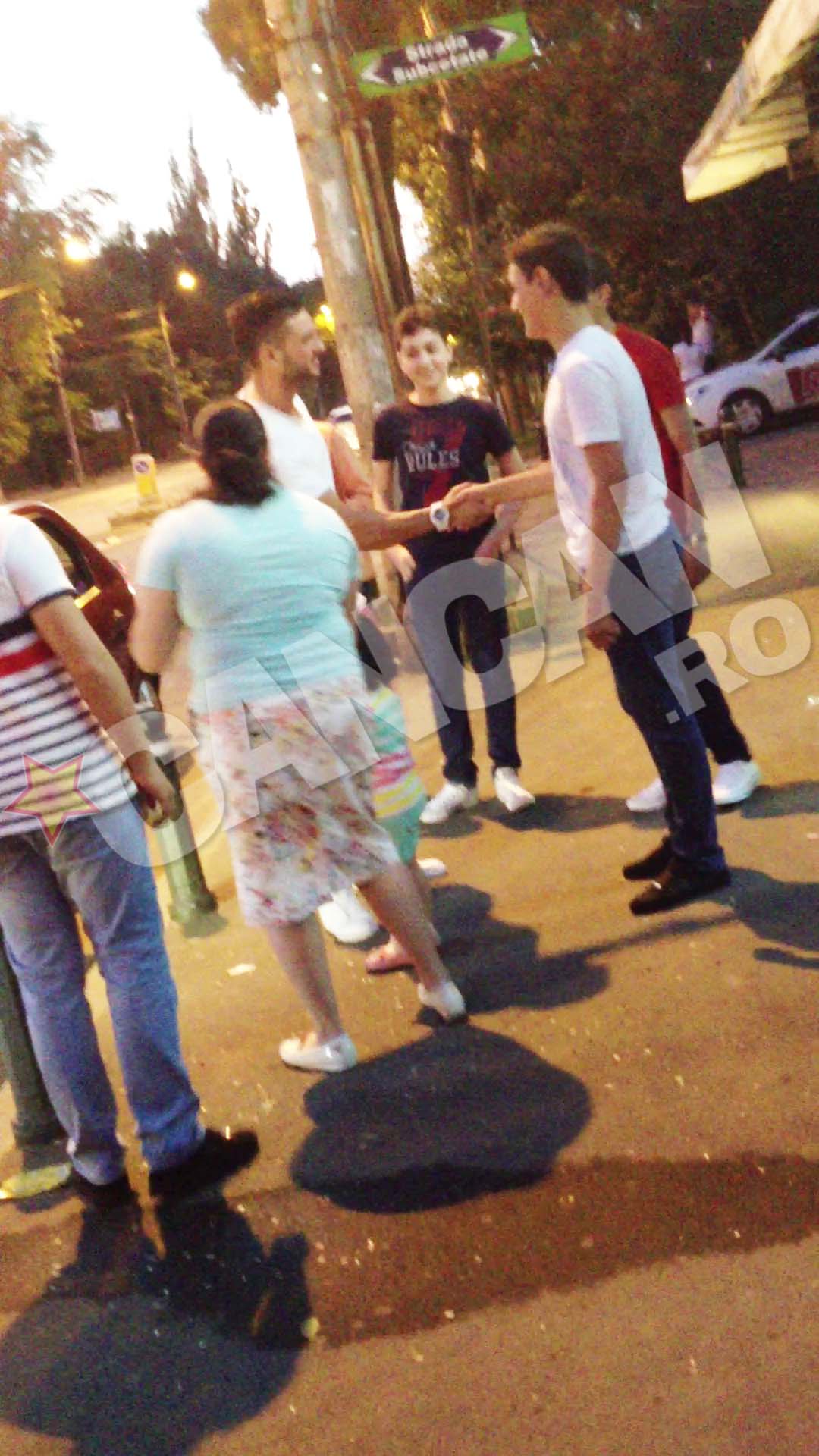 Actorul a fost foarte dornic sa ii salute si sa stea cateva clipe de vorba cu ei