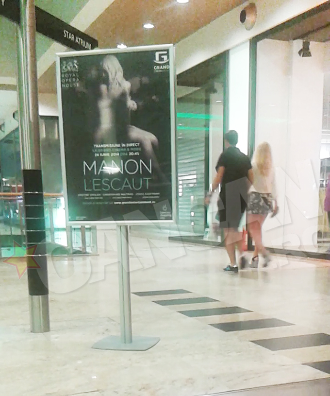 Cornel si Eliza au fost surprinsi de paparazii nostri doar prin mall-uri