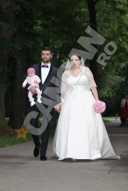 Oana Roman s-a casatorit religios pe 15 iunie