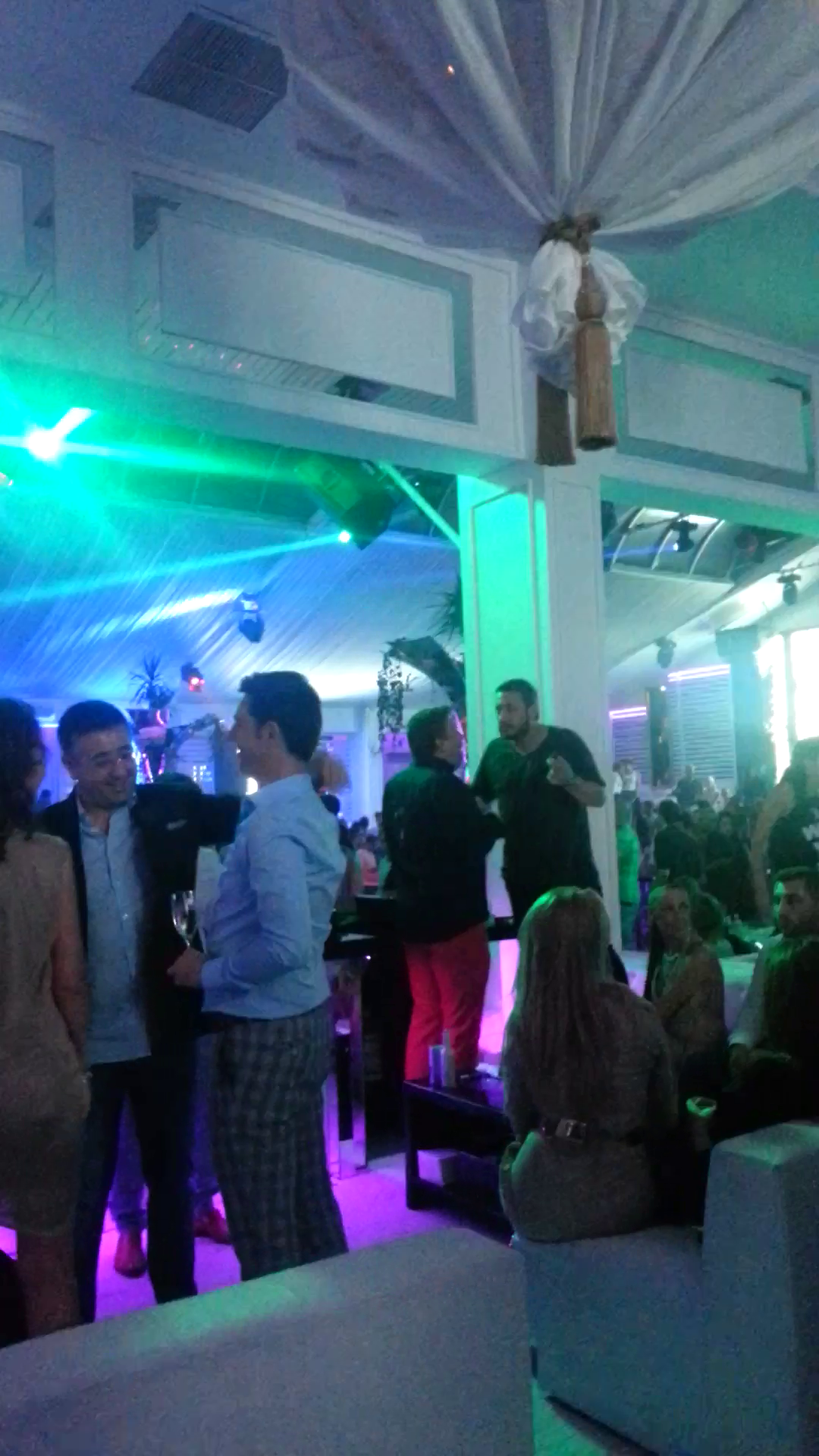 Spre dimineata, Edi de Romania a stat de vorba cu patronul clubului