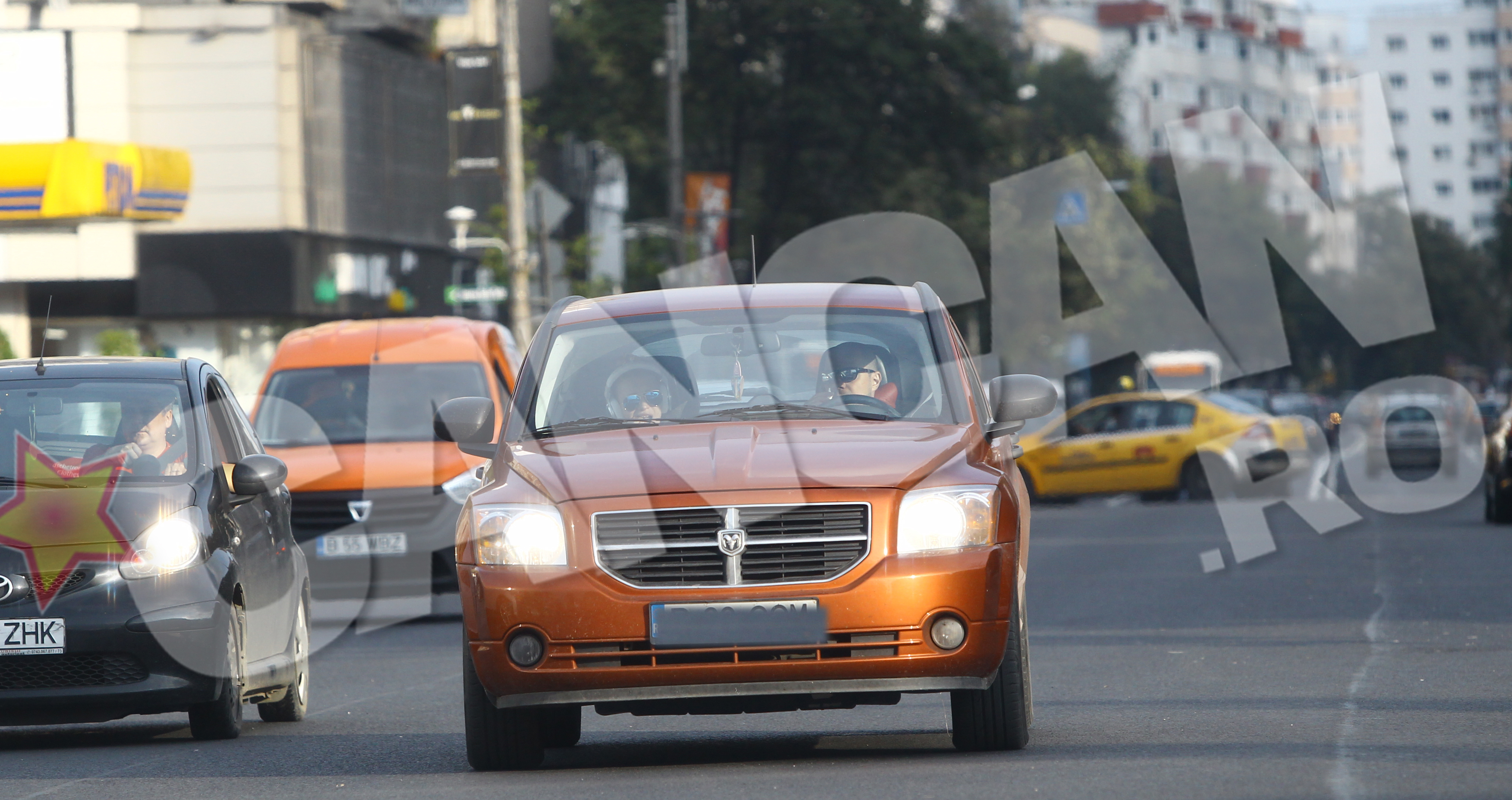 Lora nu si-a dat castile jos nici macar cand s-a intors sotul ei la masina