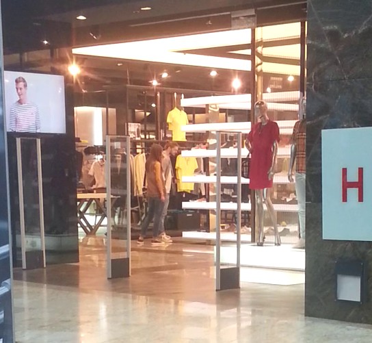 Mataev a vrut sa-si cumpere ceva de incaltat, dar nu a gasit nimic pe gustul sau