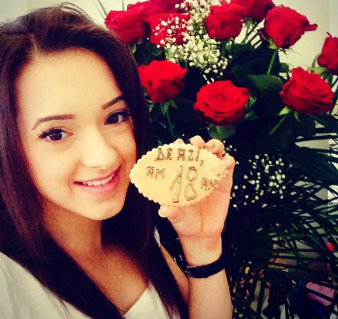 Larisa a implinit joi 18 ani