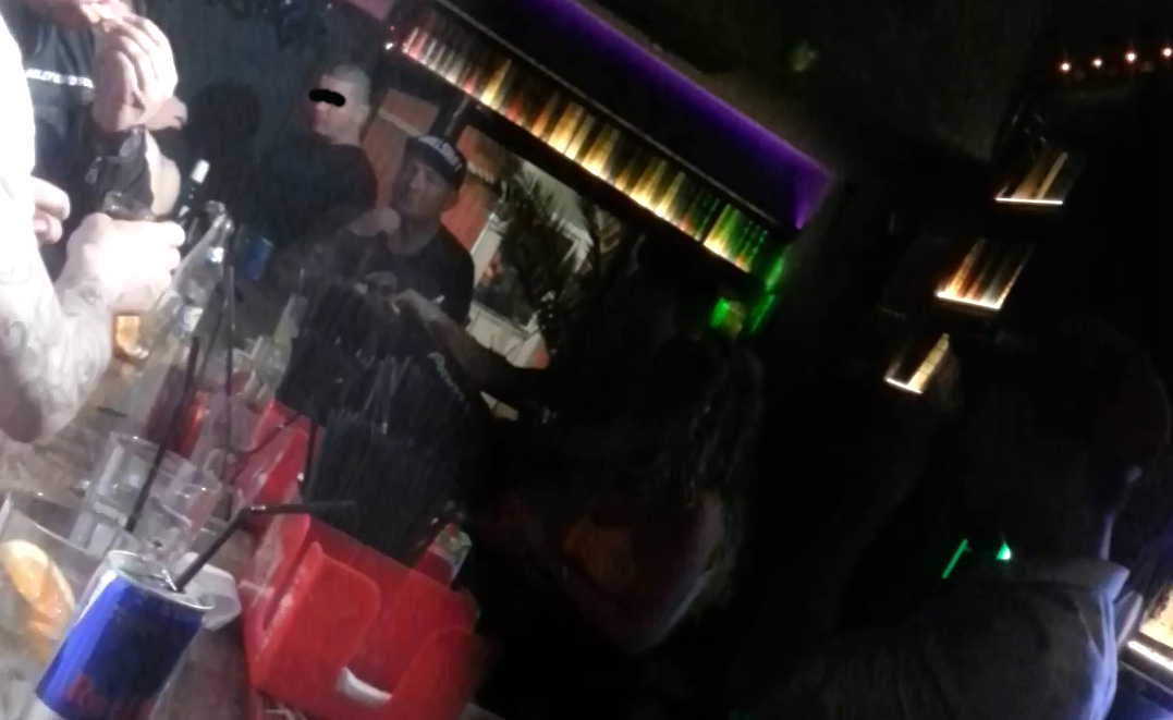 Maharu era insotit doar de un prieten si nicio prezenta feminina