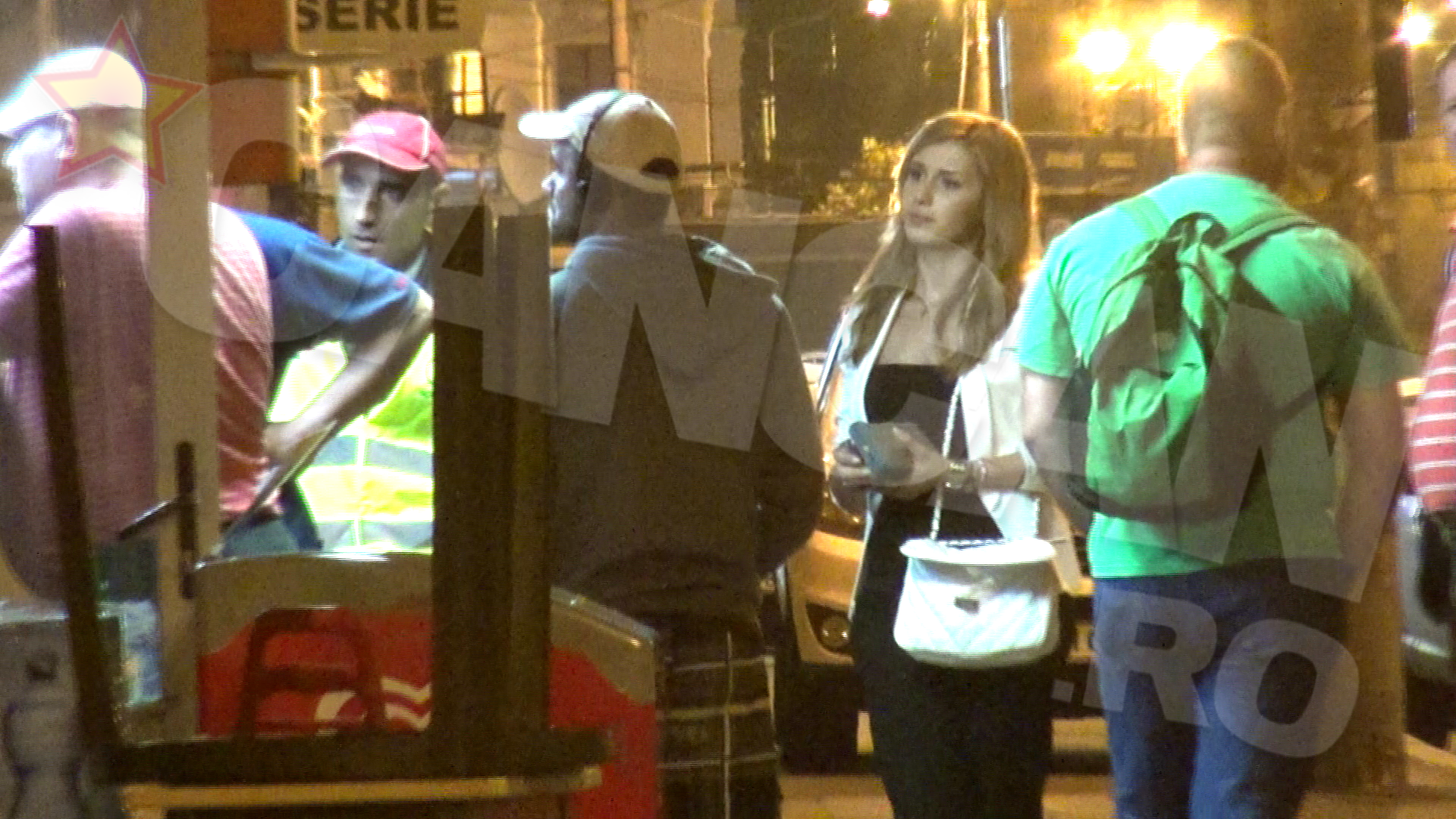 Solista de la LaLa Band asteapta sa-i vina randul