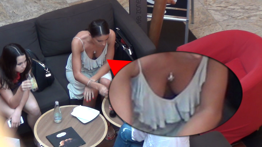 Prezentatoarea tv nu are nicio operatie estetica la nivelul bustului