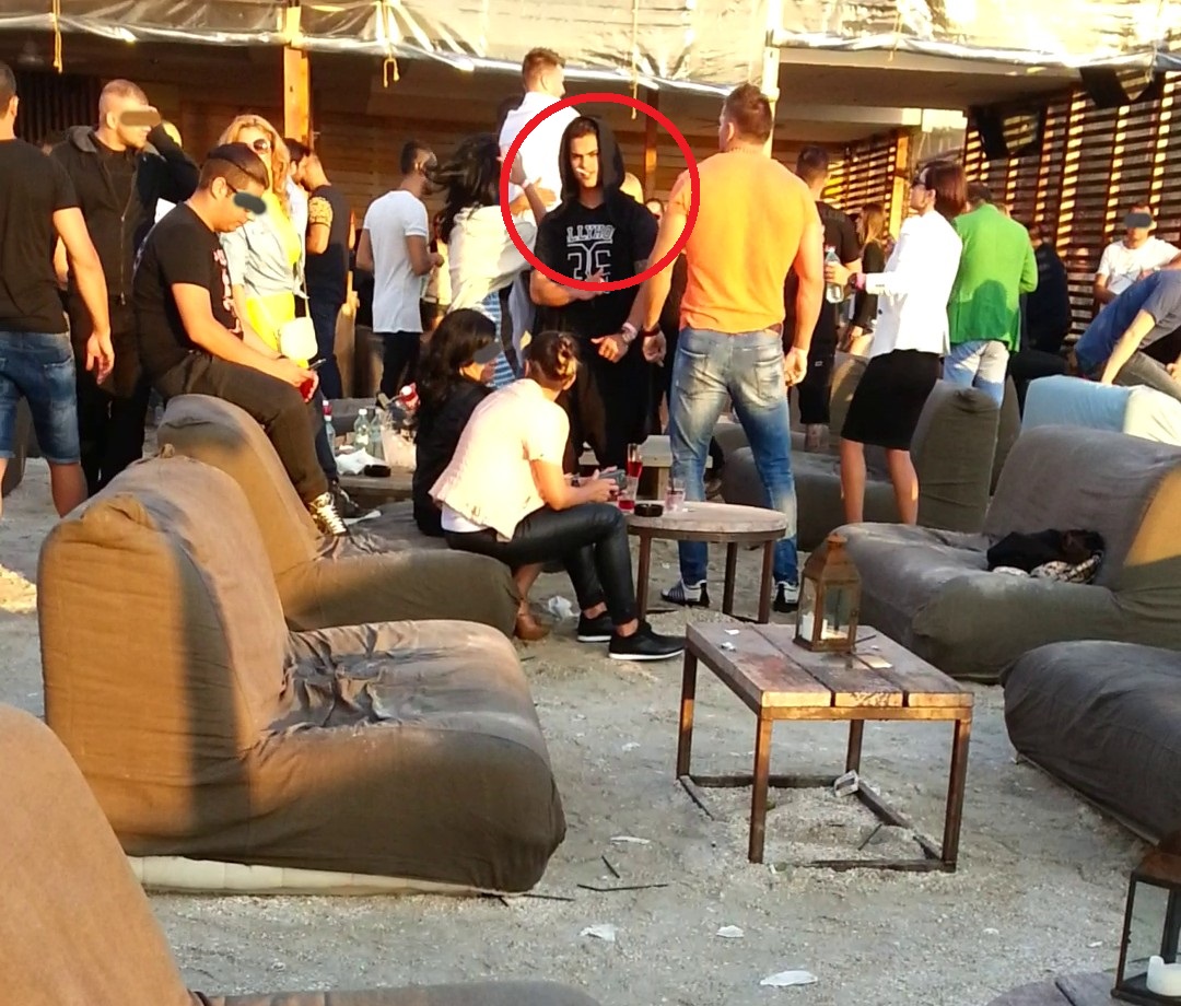 Tanarul s-a distrat pana la primele ore ale diminetii