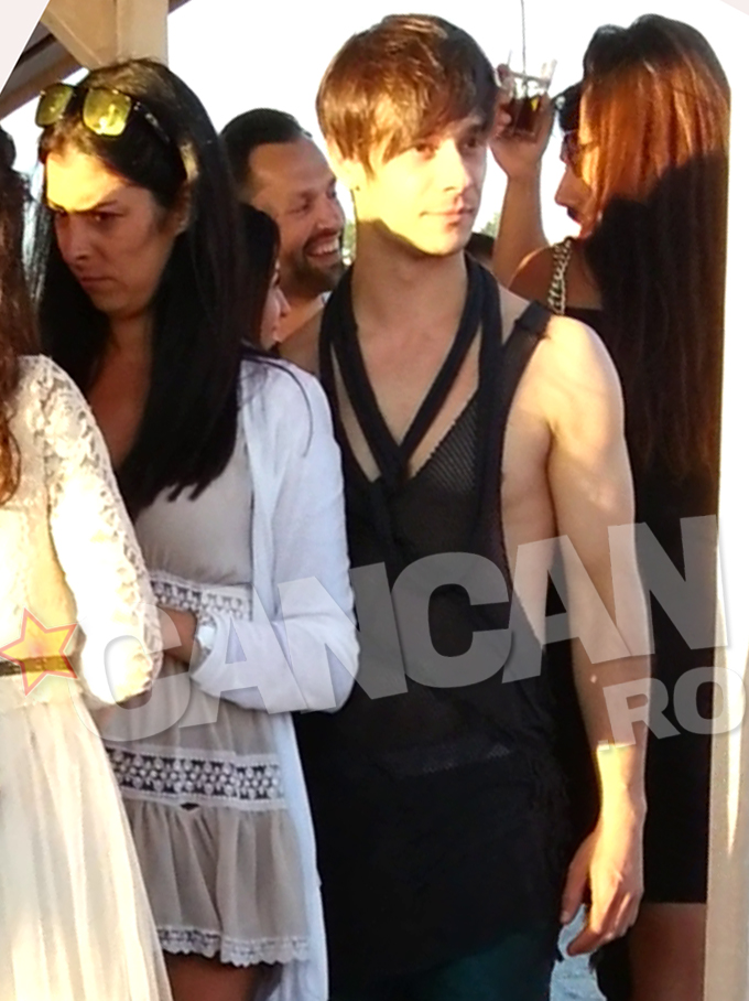 Bruneta nu este o femeie care sa iasa in evidenta cu frumusetea ei