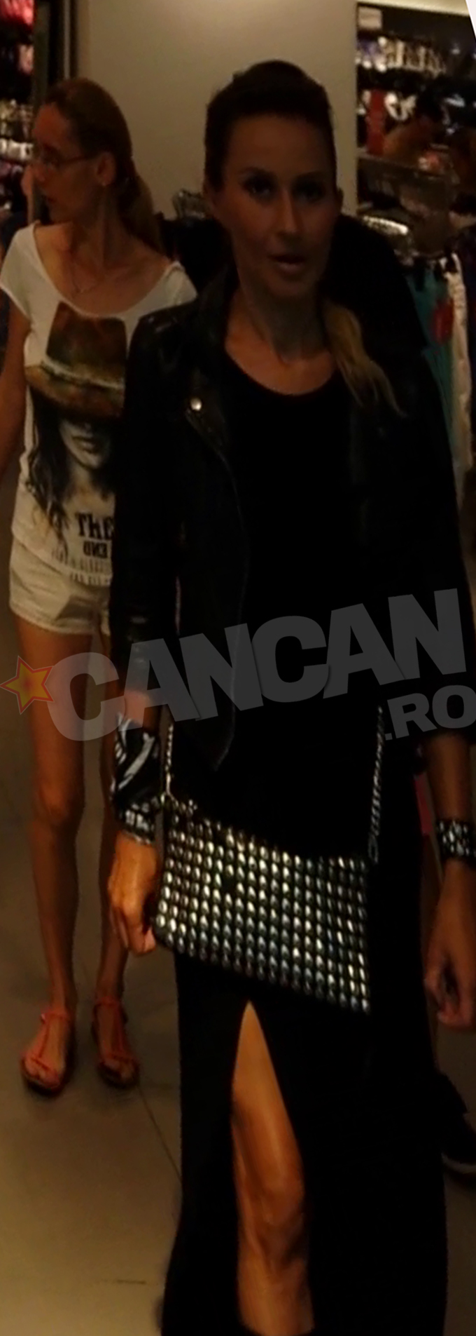 Crina Abrudan este din ce in ce mai slaba